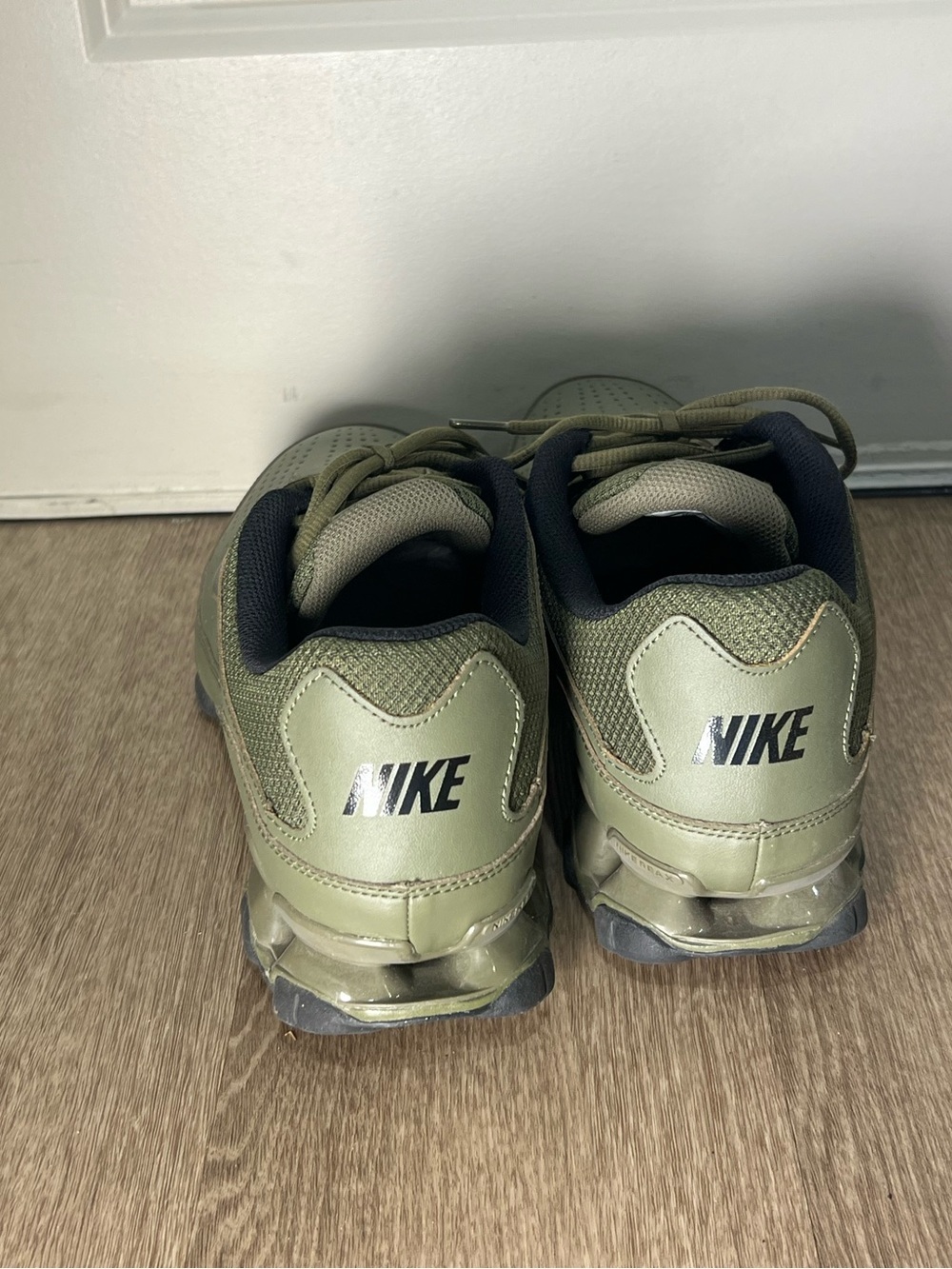 Nike Reax 8 TR Medium Olive Black Men’s Size 13 - Picture 4 of 9